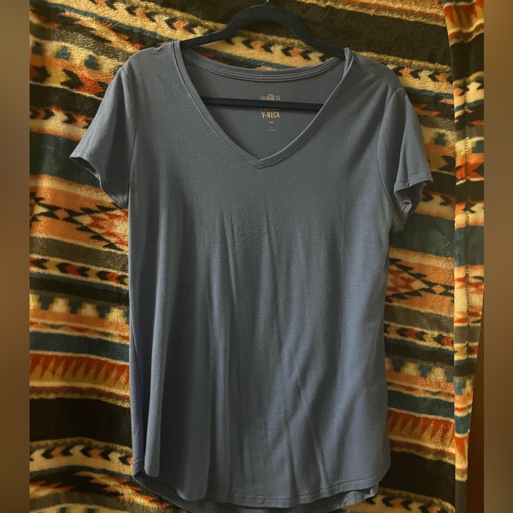 Grey short sleeve shirt